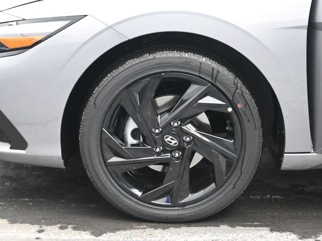 New 2026 Hyundai Elantra Sport w/ Cargo Package image 32