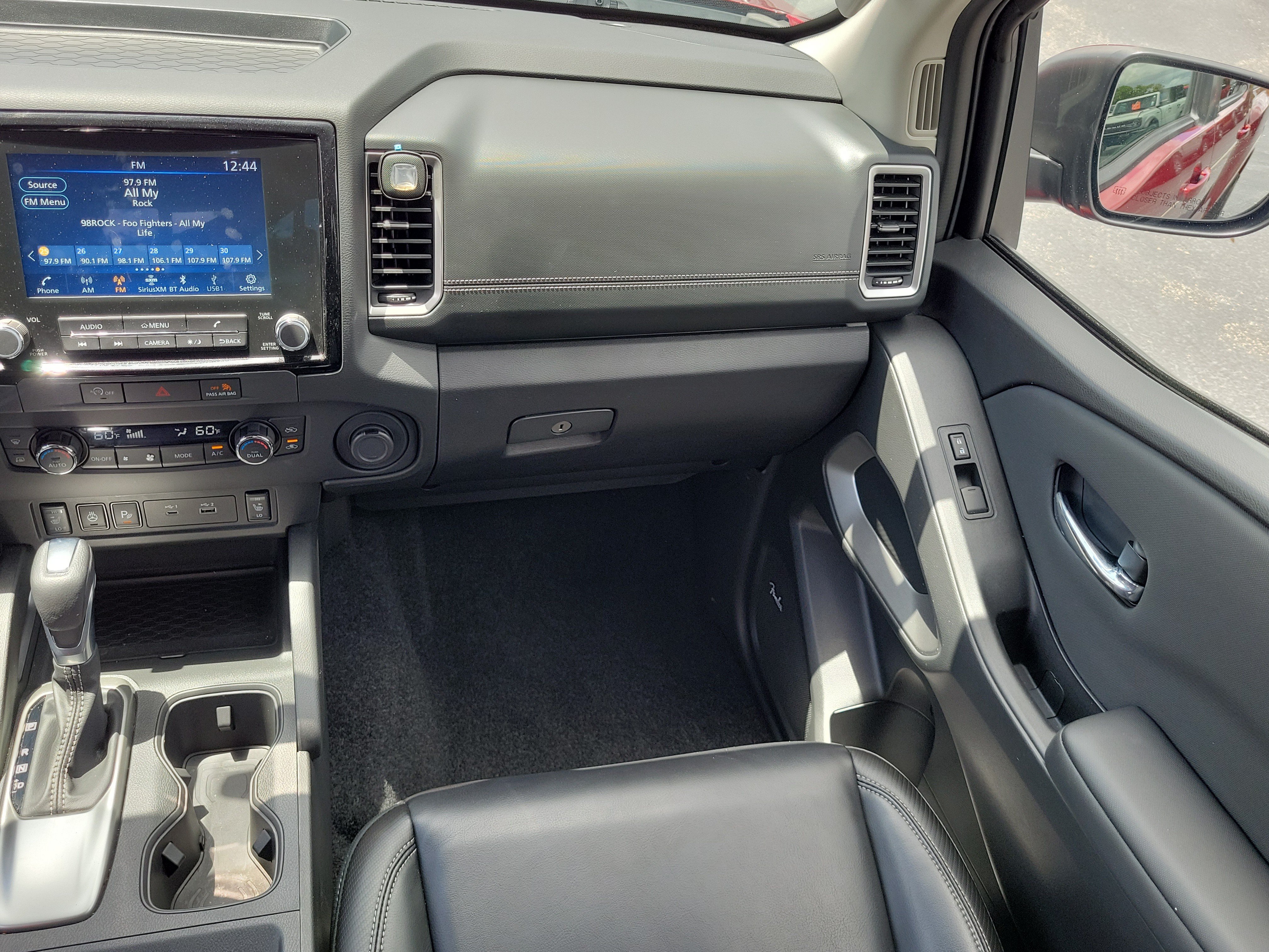 Used 2024 Nissan Frontier SL w/ Technology Package RWD image 17
