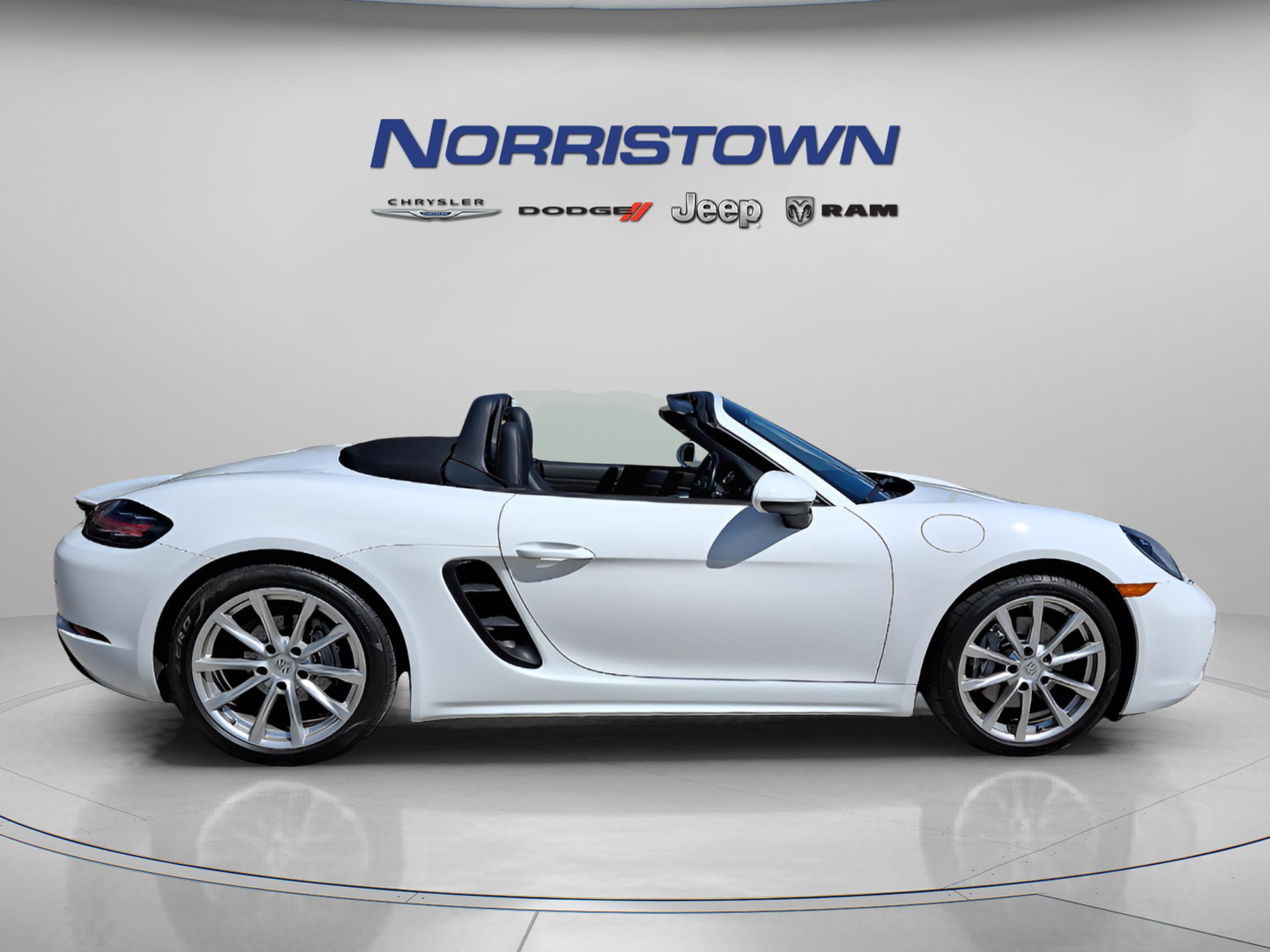 Used 2019 Porsche 718 Boxster image 7