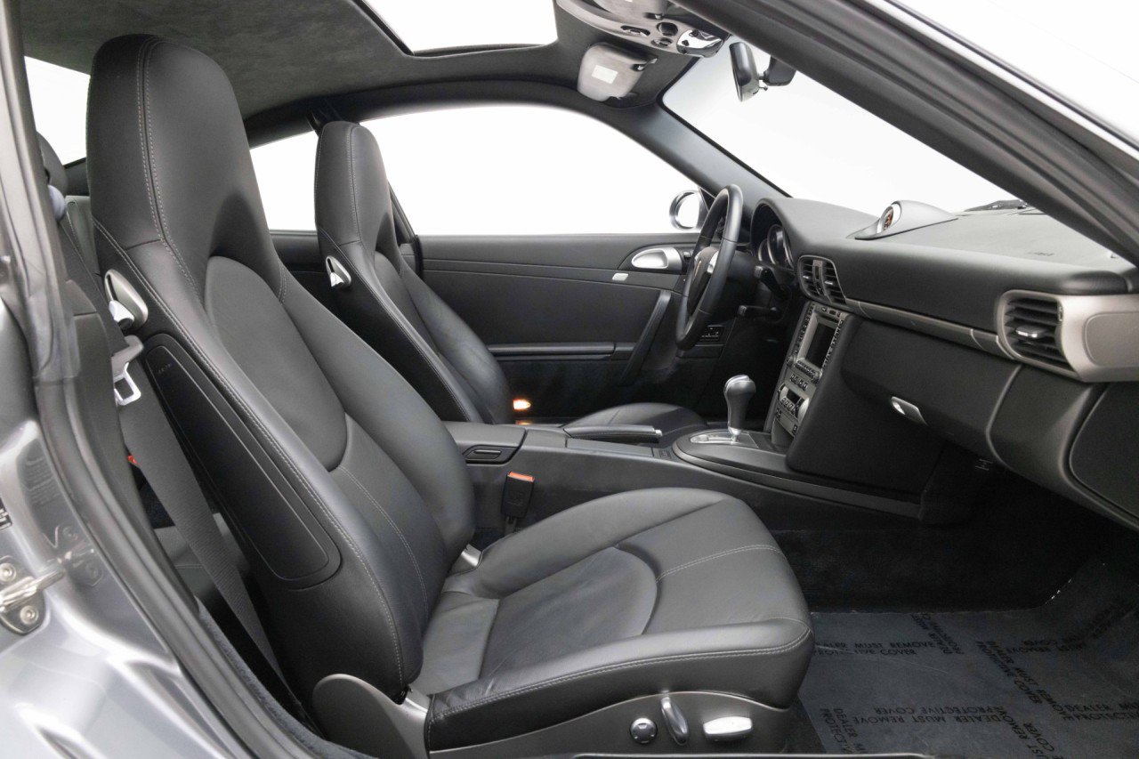 Used 2006 Porsche 911 Carrera RWD image 24
