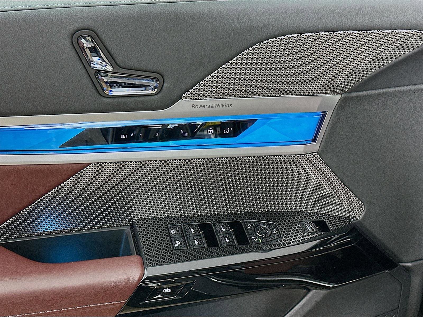 Used 2023 BMW 760i xDrive image 18
