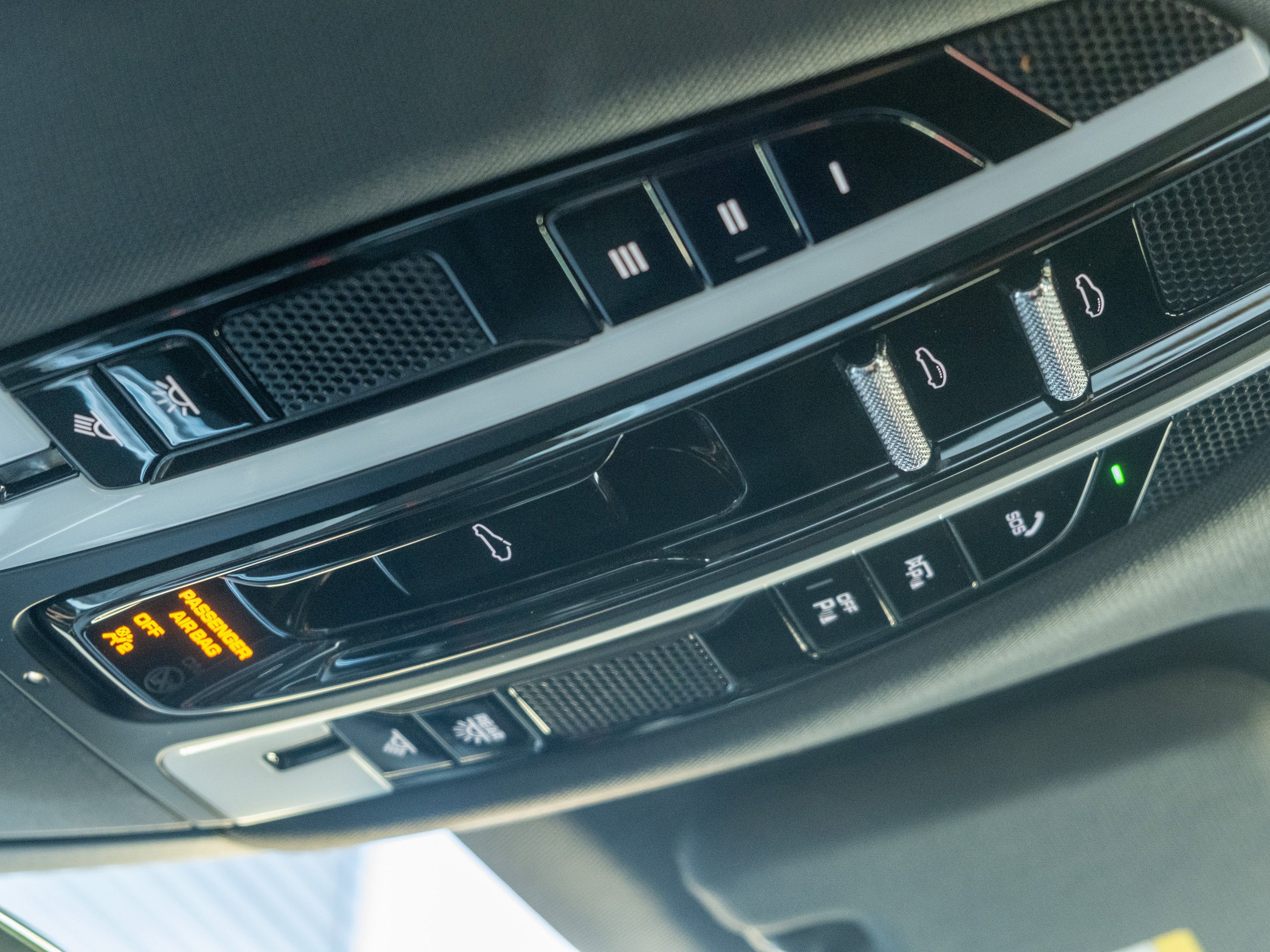 Certified 2023 Porsche Panamera 4 Platinum Edition AWD/4WD image 34