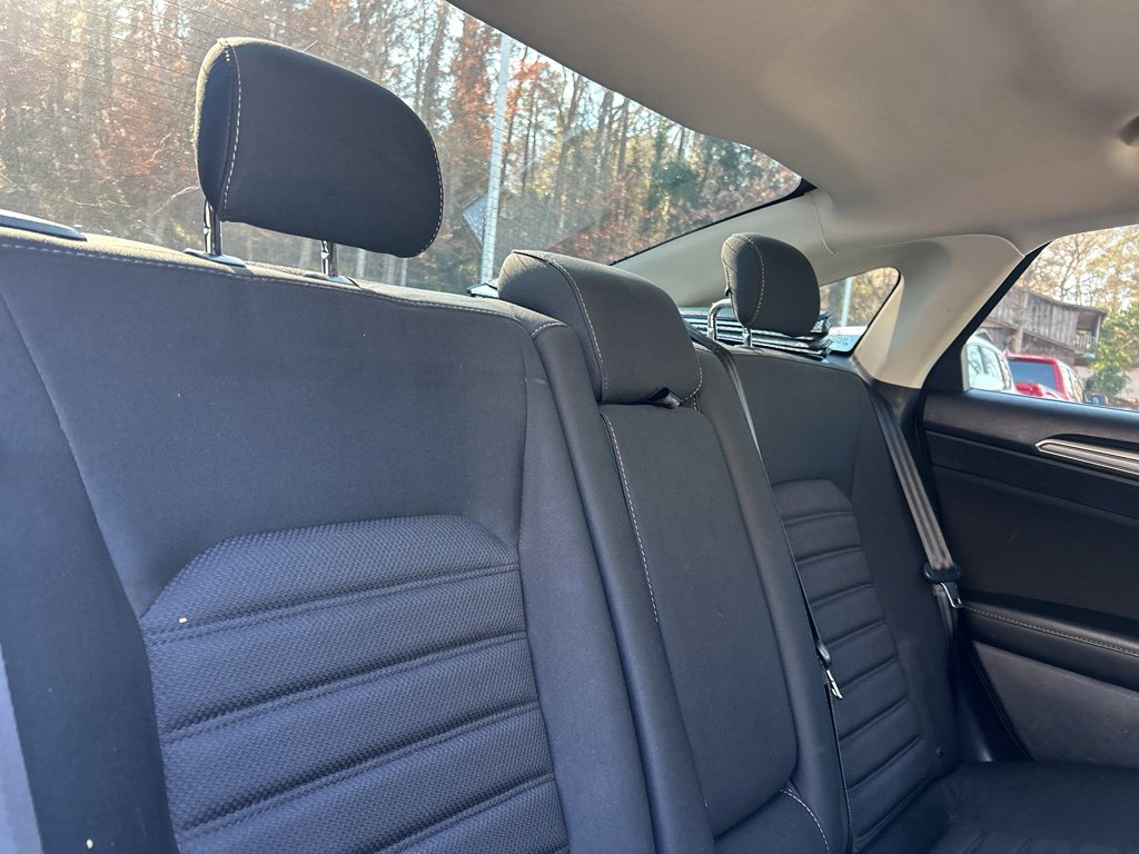 Used 2018 Ford Fusion SE image 10