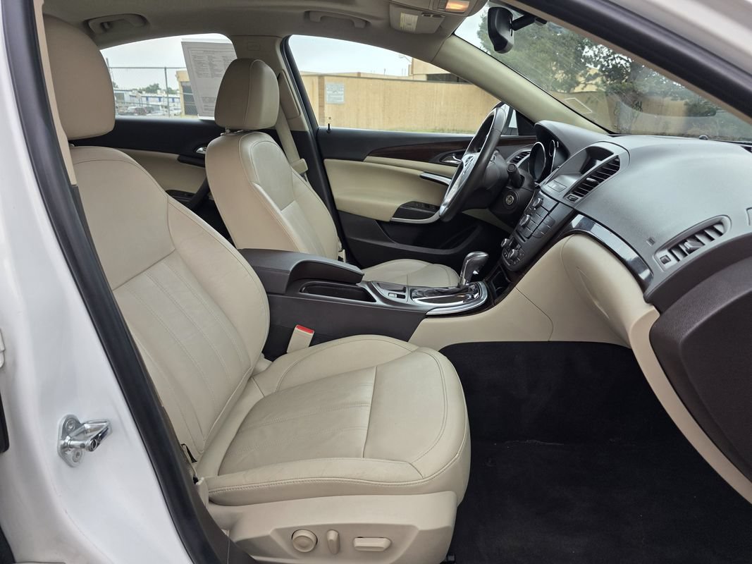 Used 2011 Buick Regal CXL w/ RL4 Preferred Equipment Group FWD image 19