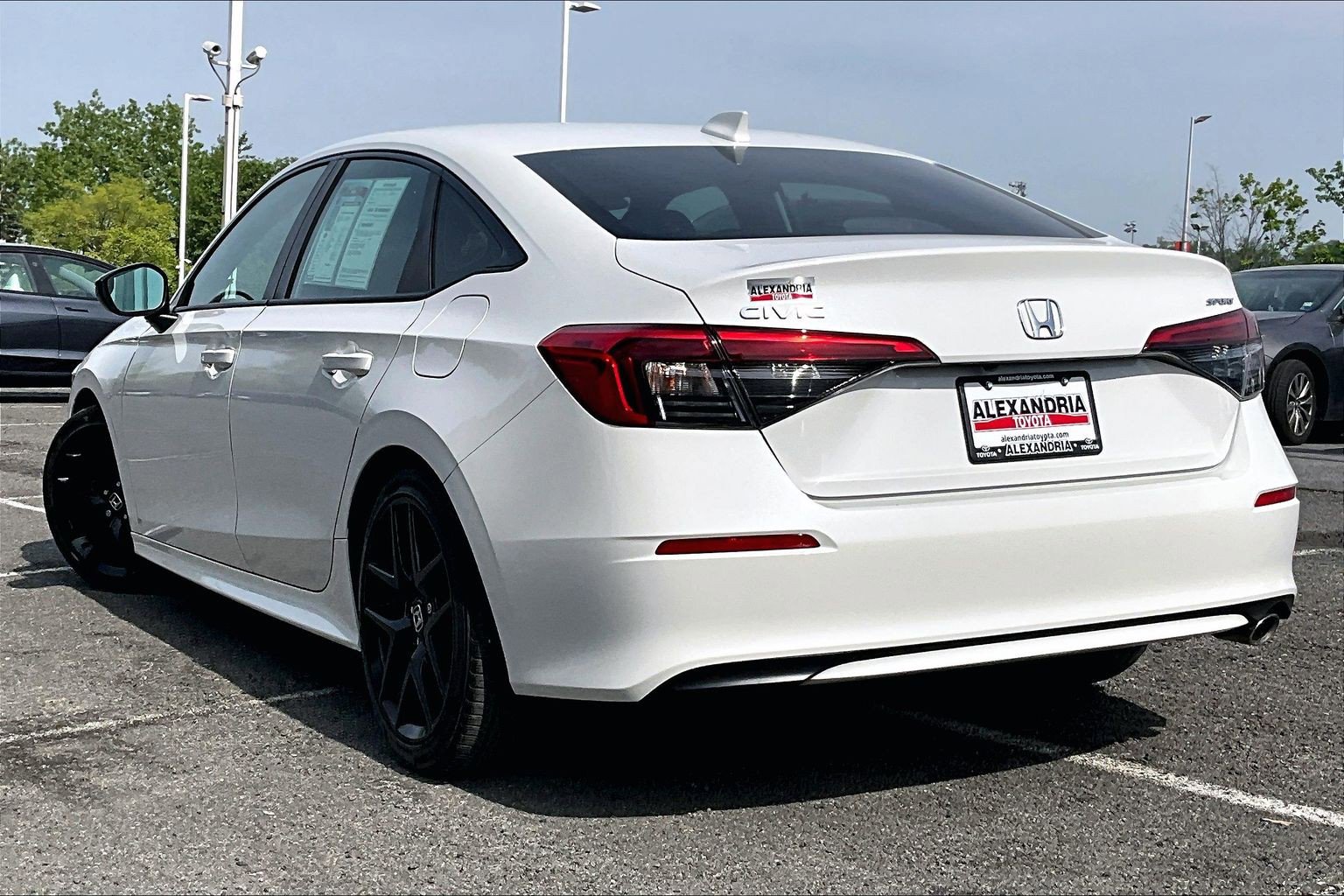Used 2023 Honda Civic Sport image 11