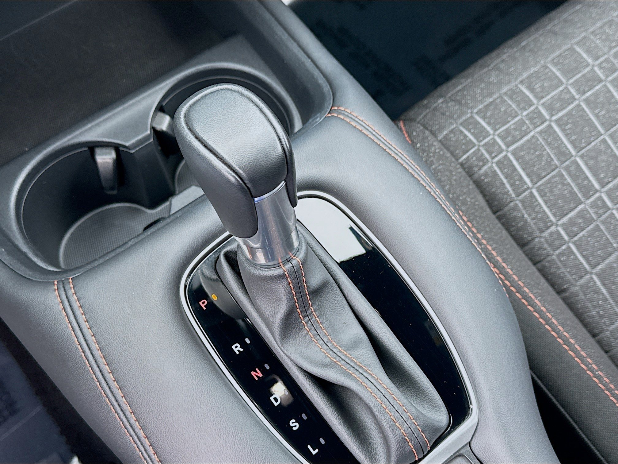 Certified 2025 Honda HR-V Sport image 15