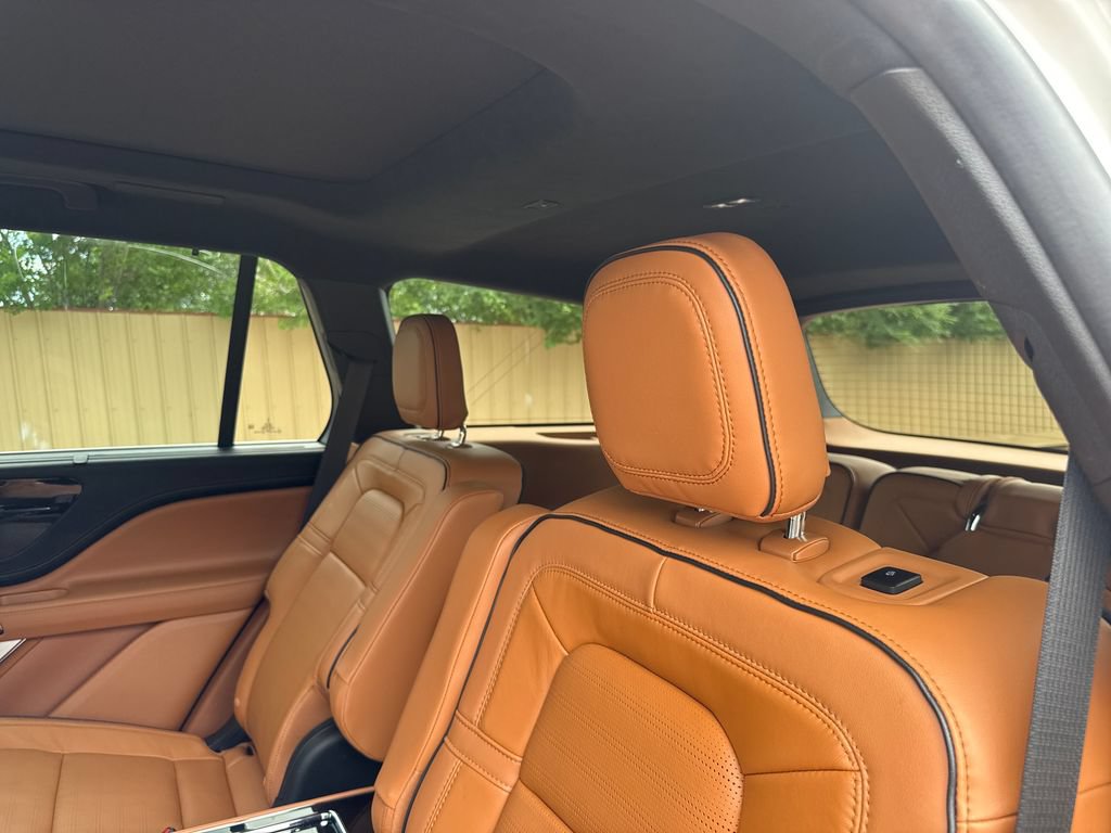 Certified 2023 Lincoln Aviator Black Label w/ Dynamic Handling Package AWD/4WD image 20