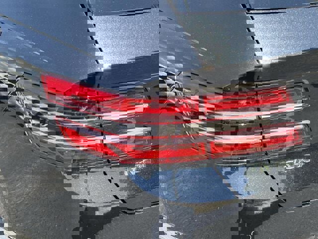 Used 2025 Genesis GV80 2.5T Select image 14