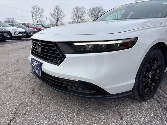 Used 2025 Honda Accord SE image 13