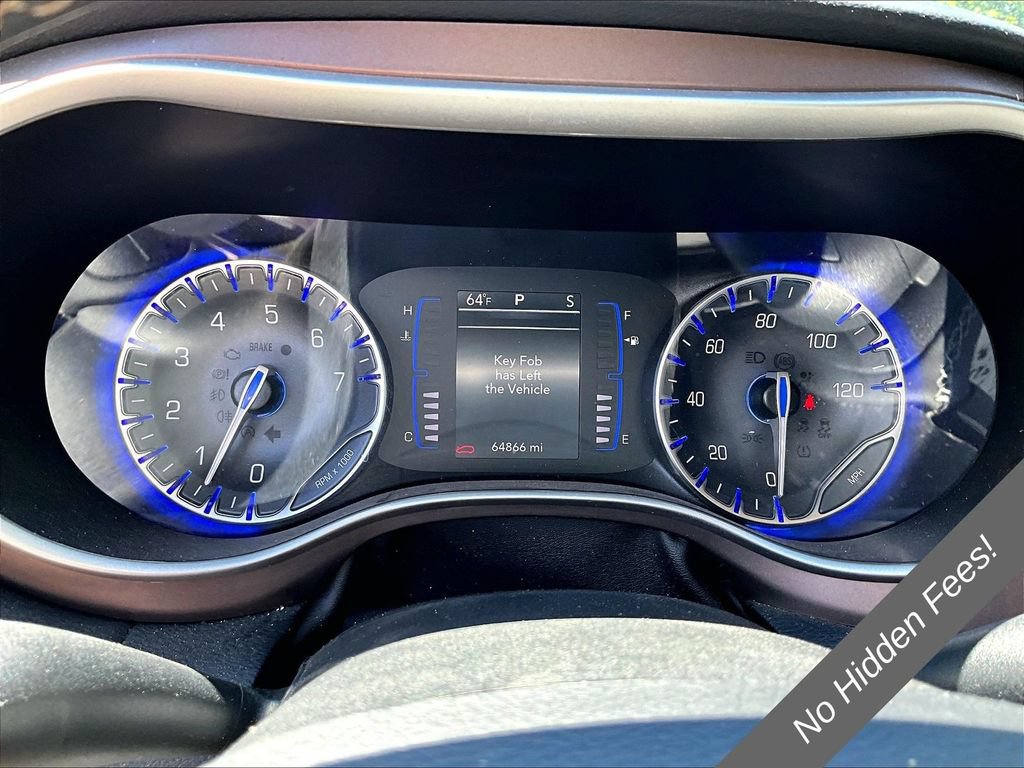 Used 2023 Chrysler Voyager LX FWD image 17