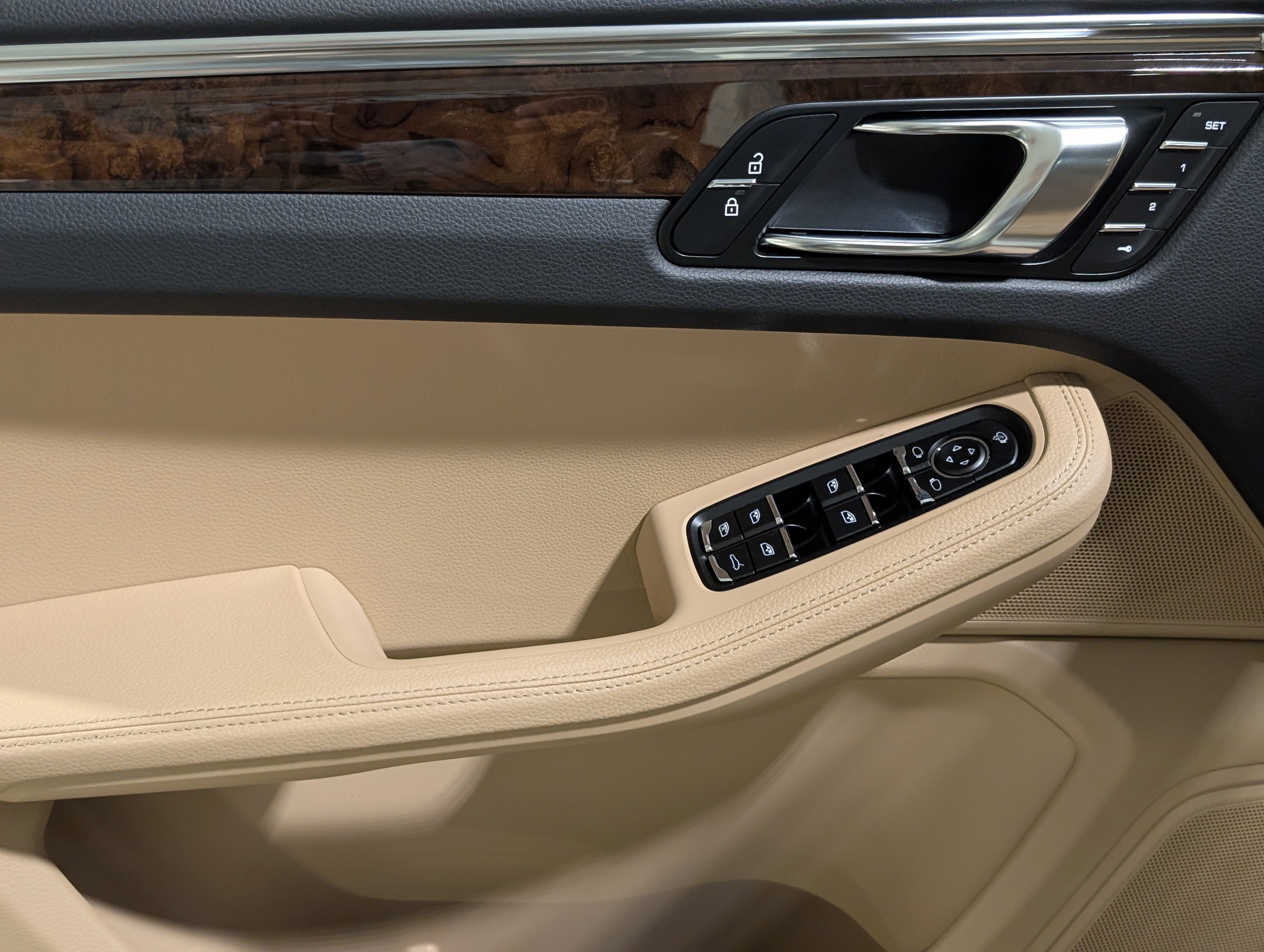 New 2026 Porsche Macan image 19