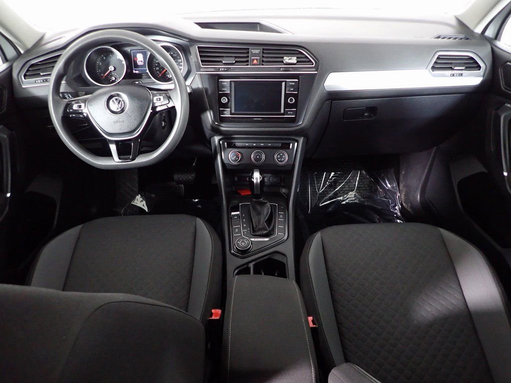 Used 2018 Volkswagen Tiguan S image 30
