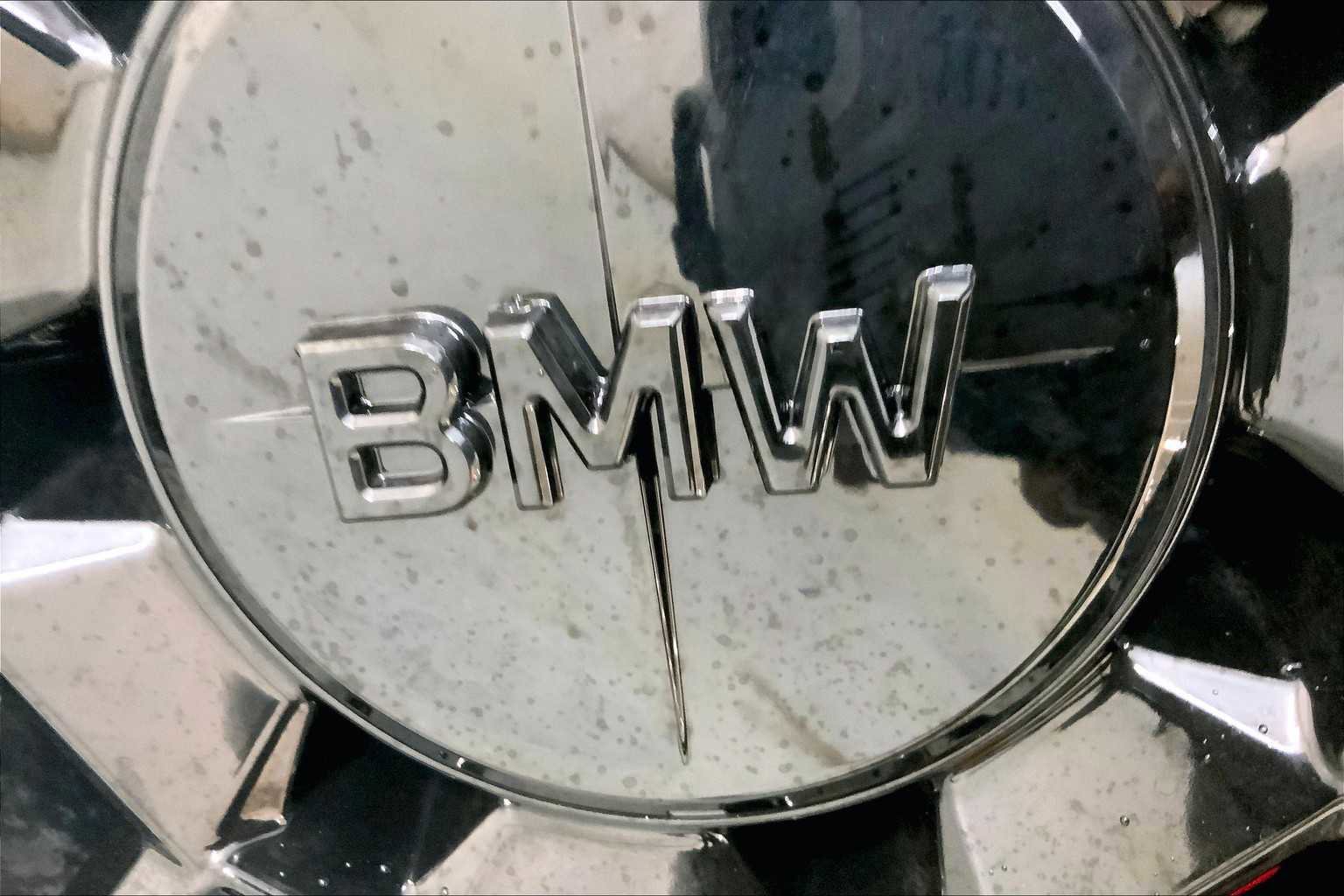 Used 2025 BMW XM AWD/4WD image 9