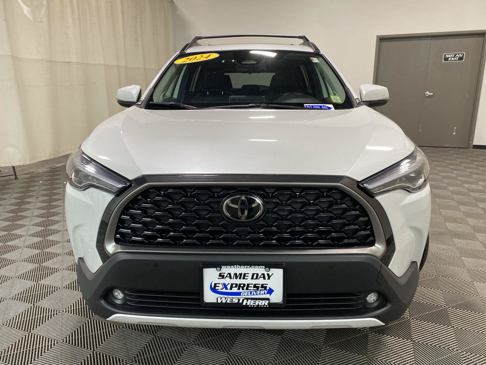 Certified 2024 Toyota Corolla Cross XLE w/ Convenience Package AWD/4WD image 2