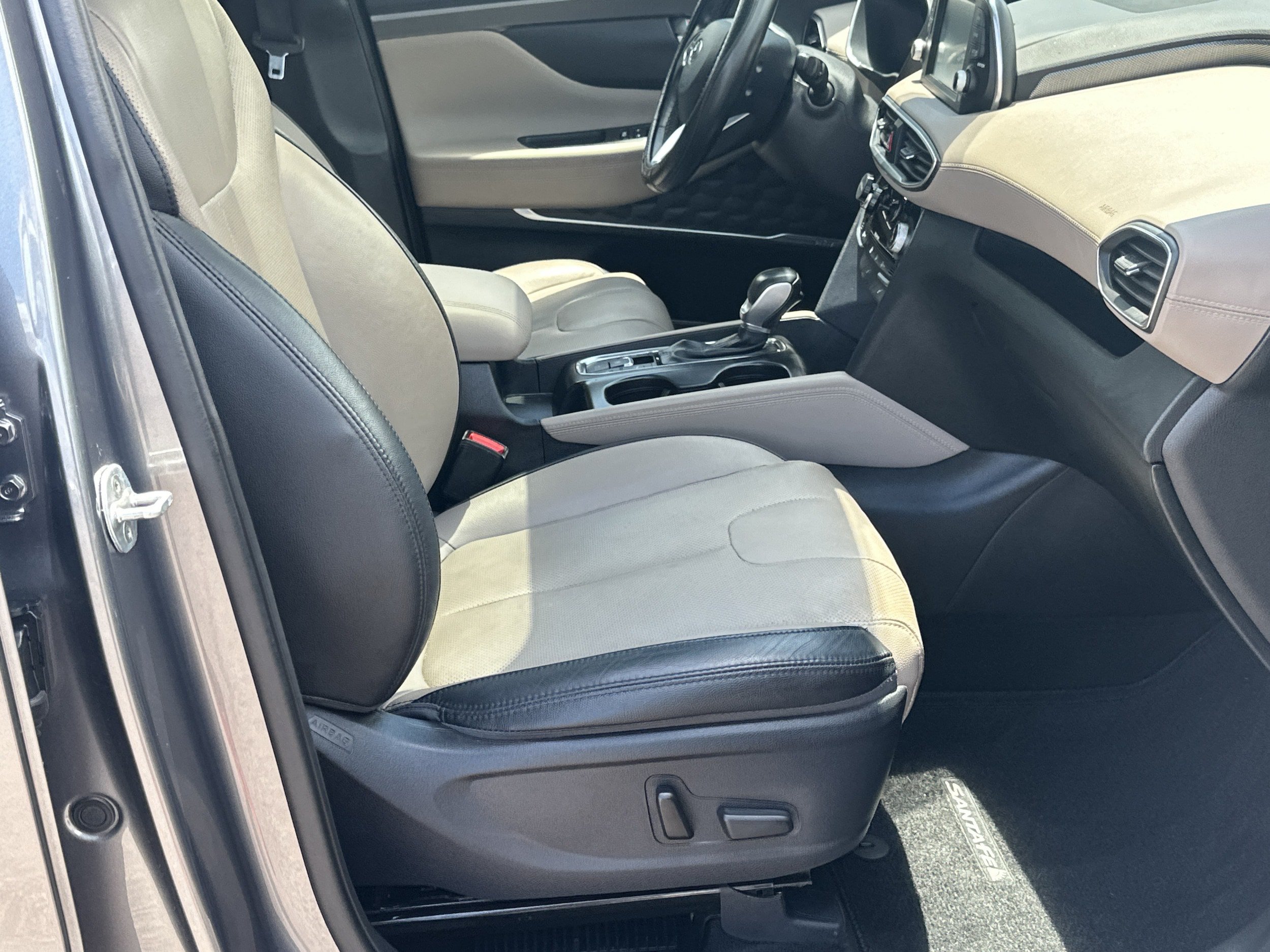 Used 2019 Hyundai Santa Fe Limited FWD image 13