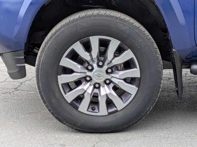 Used 2022 Toyota Tacoma Limited image 29