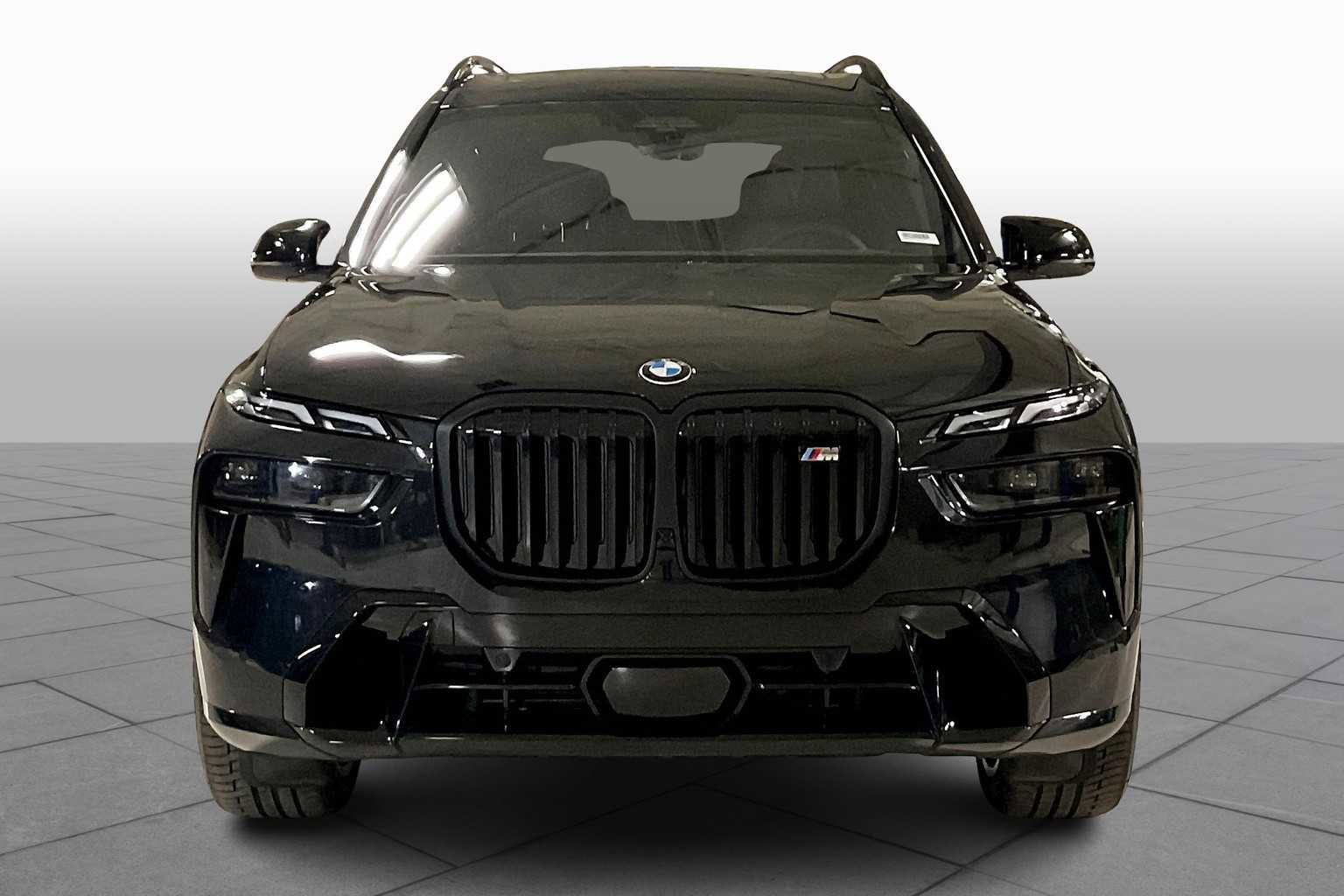 New 2026 BMW X7 M60i image 3