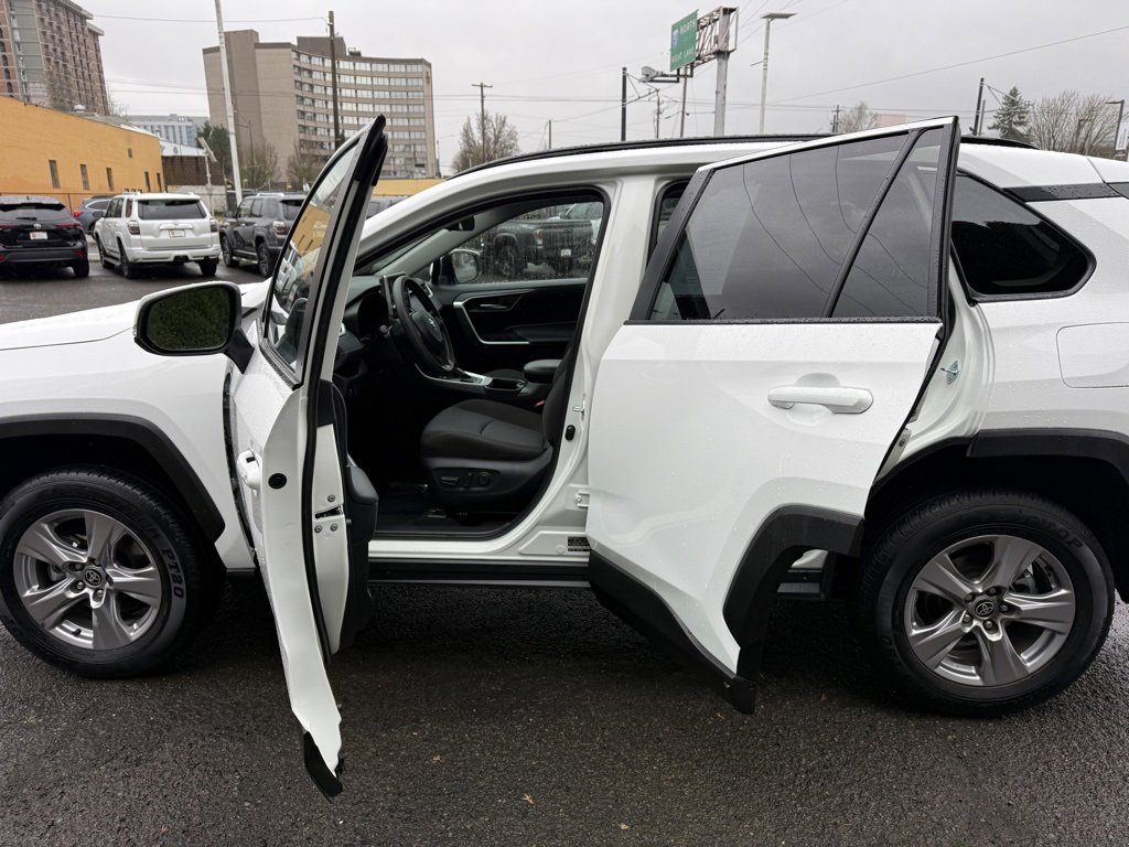 Certified 2025 Toyota RAV4 XLE image 18