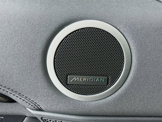 Used 2024 Land Rover Discovery S image 21