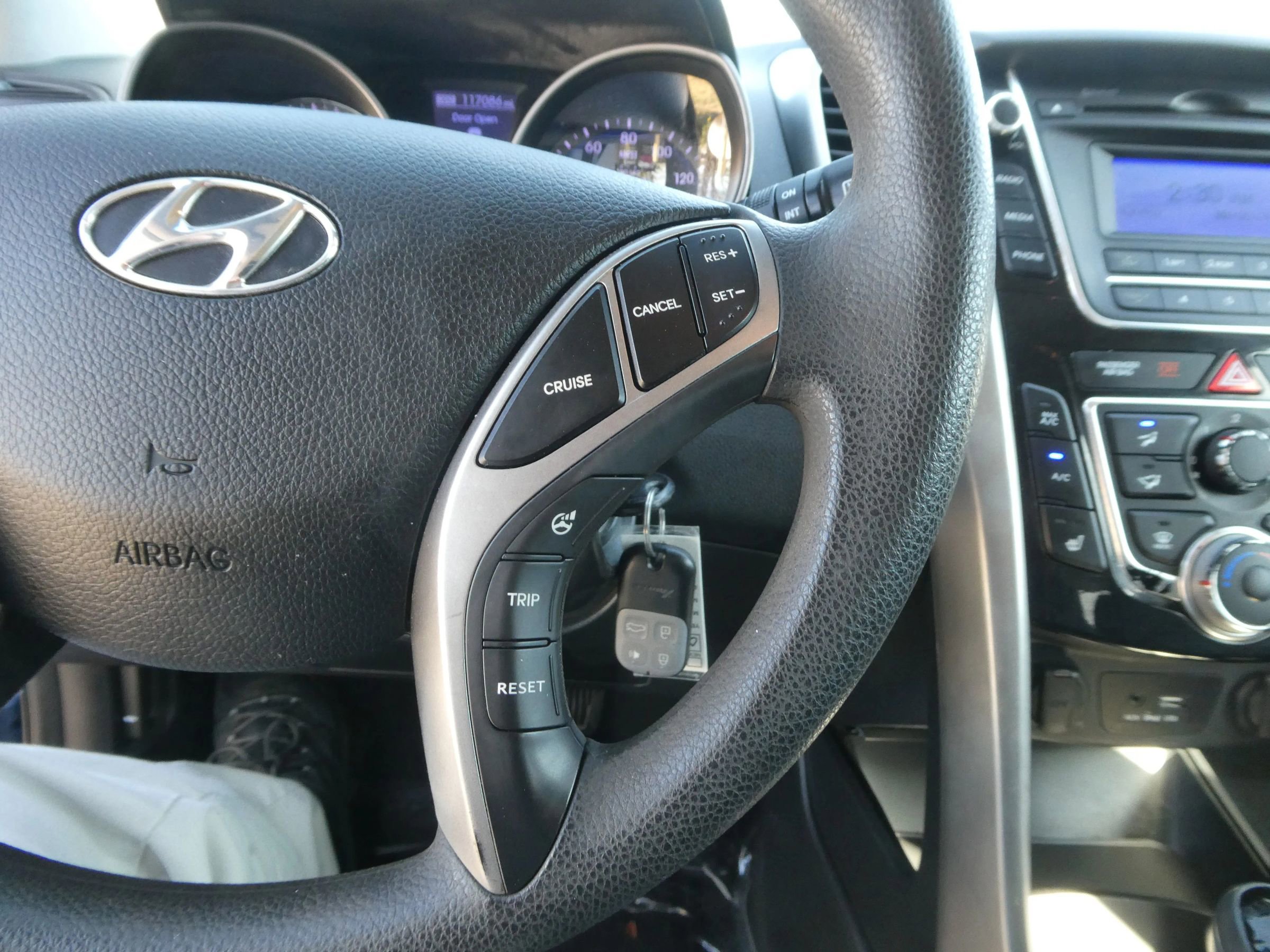 Used 2015 Hyundai Elantra GT image 18
