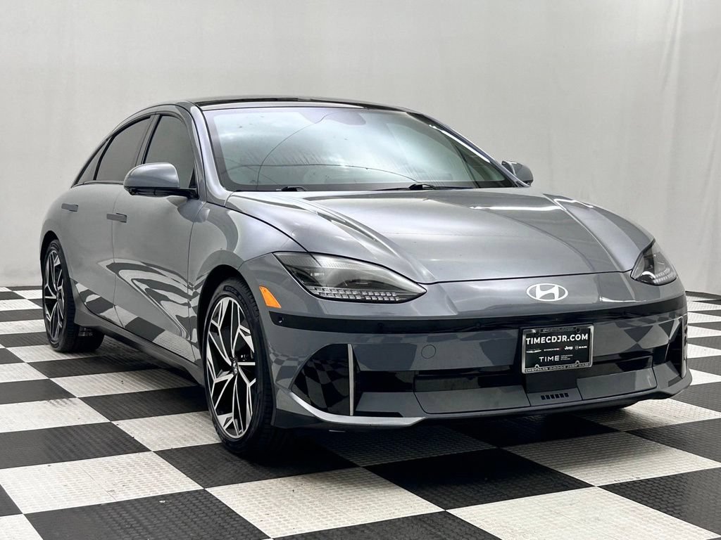 Used 2024 Hyundai Ioniq 6 Limited RWD image 2