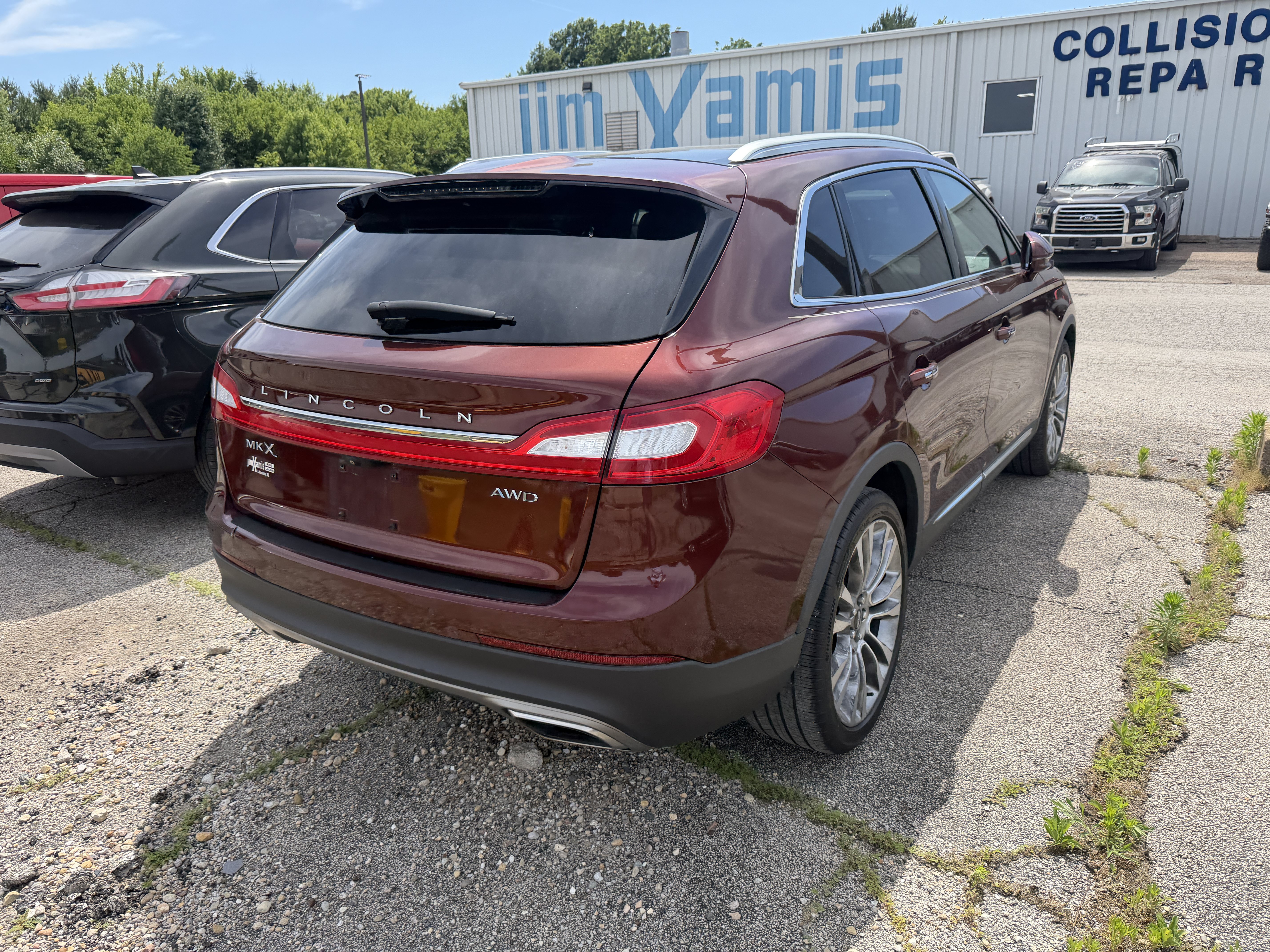 Used 2016 Lincoln MKX Reserve w/ Cargo Accessories Package AWD/4WD image 8
