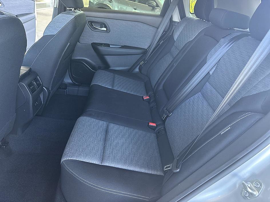 Certified 2023 Nissan Rogue SV image 22
