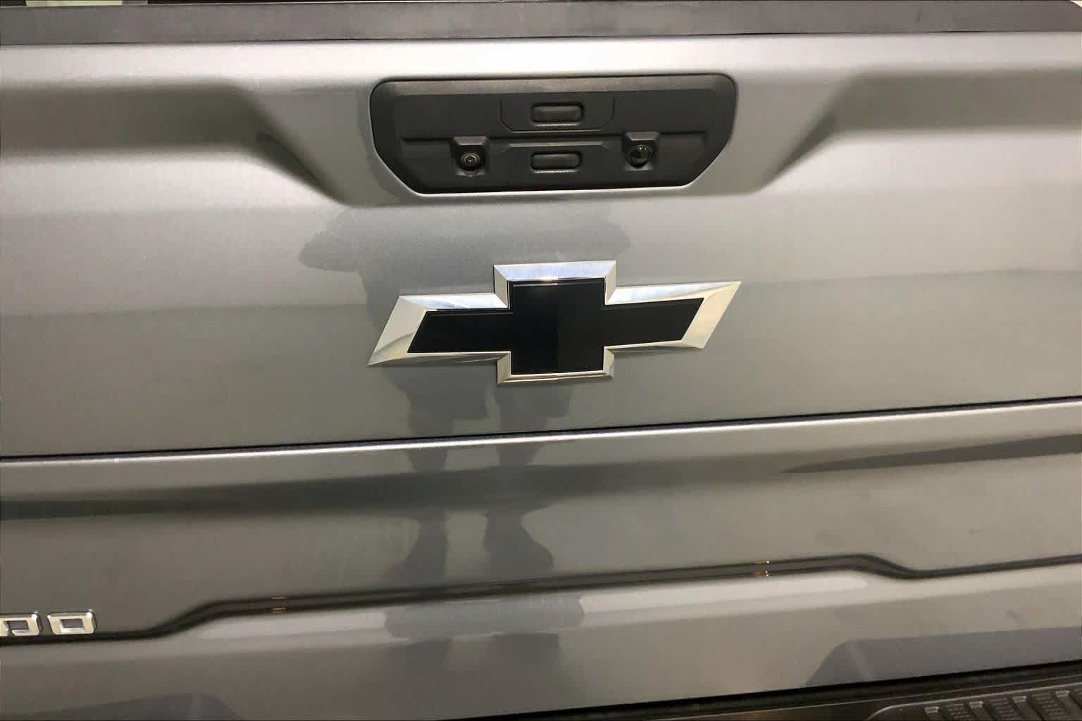 Used 2021 Chevrolet Silverado 1500 LT Trail Boss w/ LT Trail Boss Premium Package AWD/4WD image 9