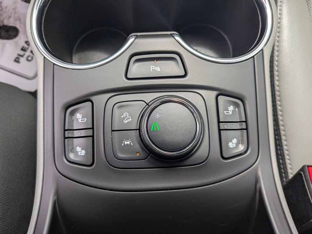 Used 2022 GMC Terrain SLT w/ Infotainment Package II FWD image 28