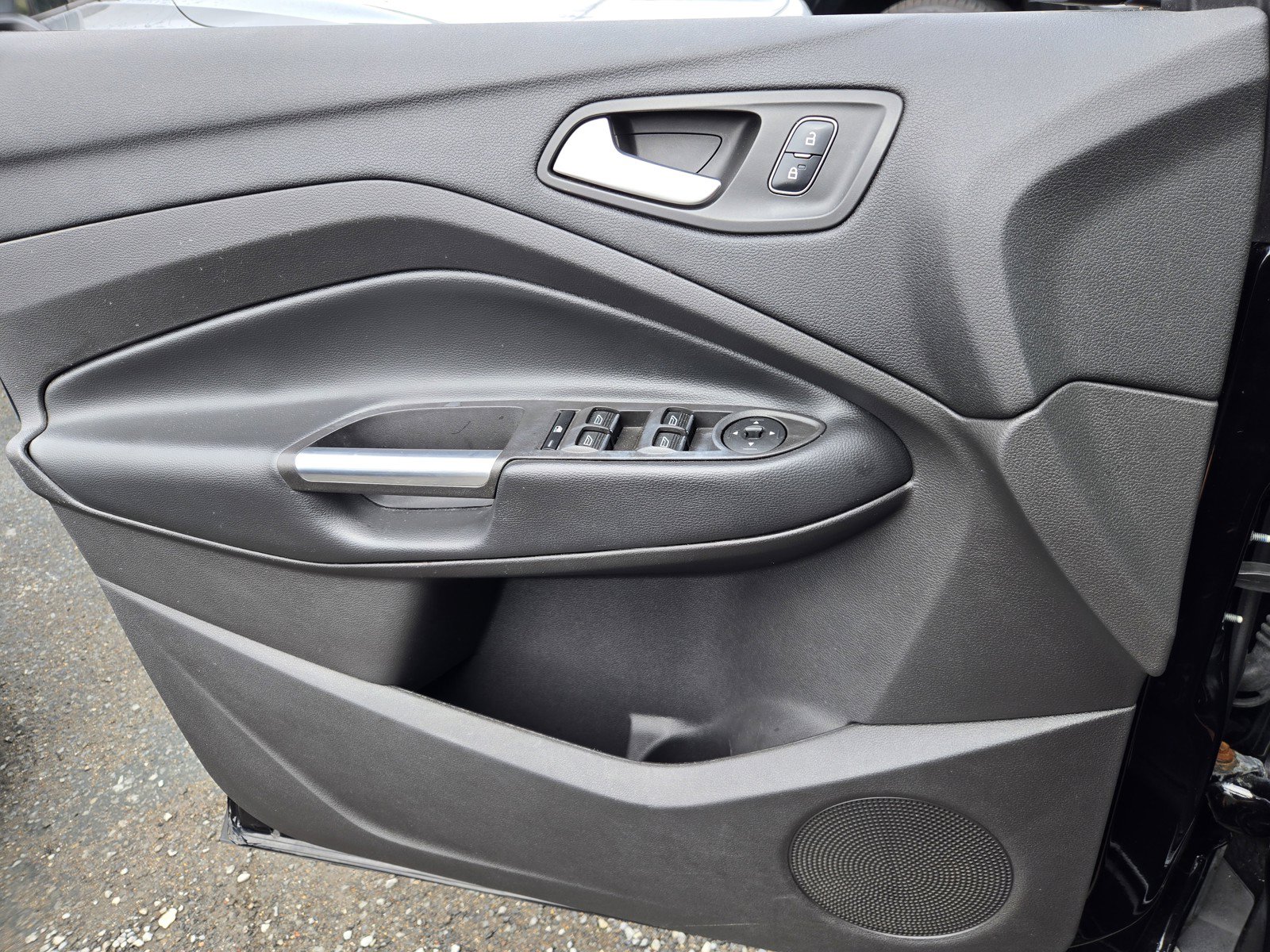 Used 2019 Ford Escape SE FWD image 24