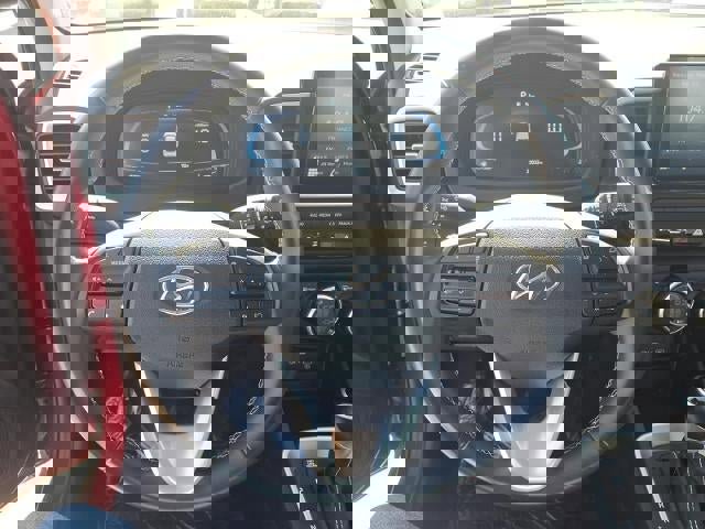 Used 2024 Hyundai Venue SEL image 8