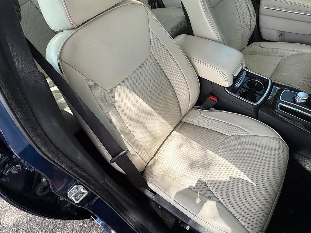 Used 2016 Chrysler 300 C w/ Safetytec Plus Group image 13