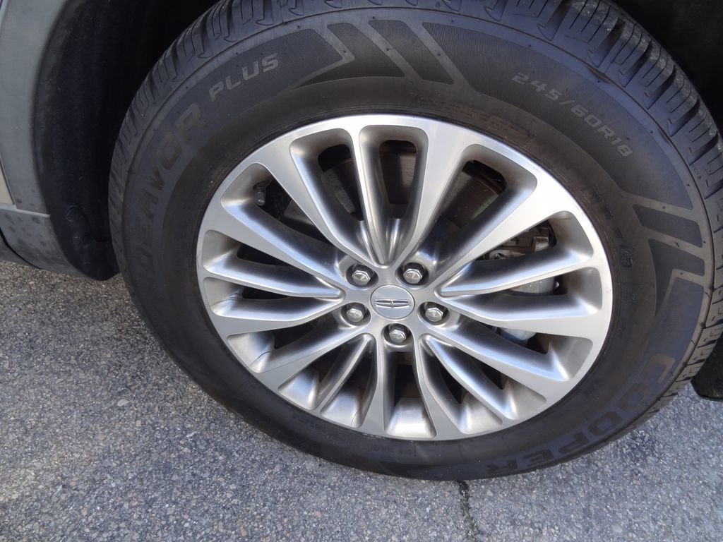 Used 2017 Lincoln MKX Select w/ Select Plus Package image 12