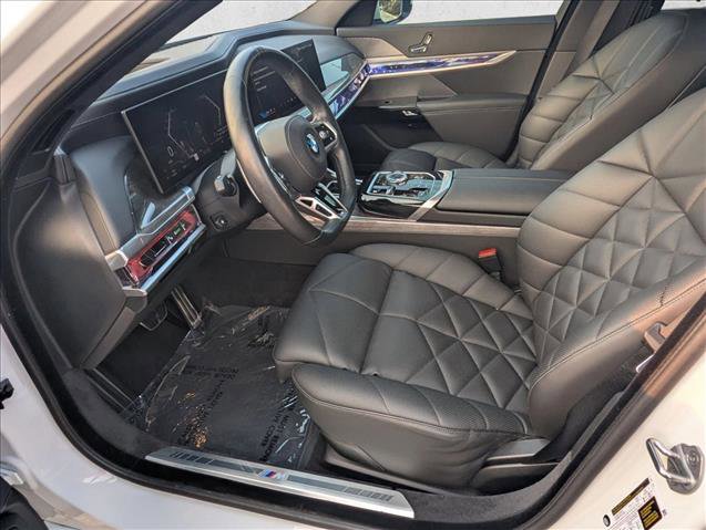 Certified 2025 BMW 740i w/ Premium Package image 17