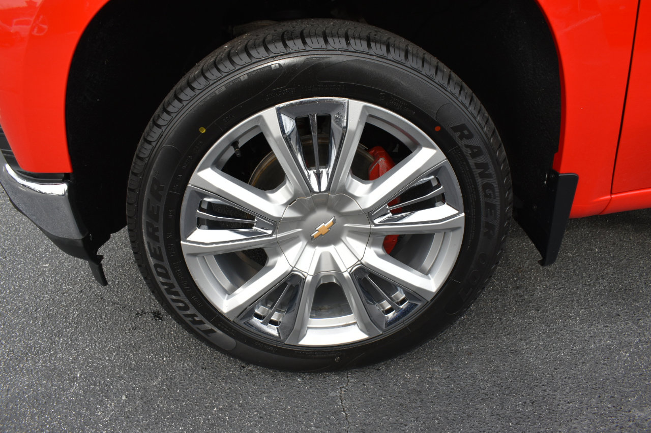 Used 2019 Chevrolet Silverado 1500 LT w/ Texas Edition image 32