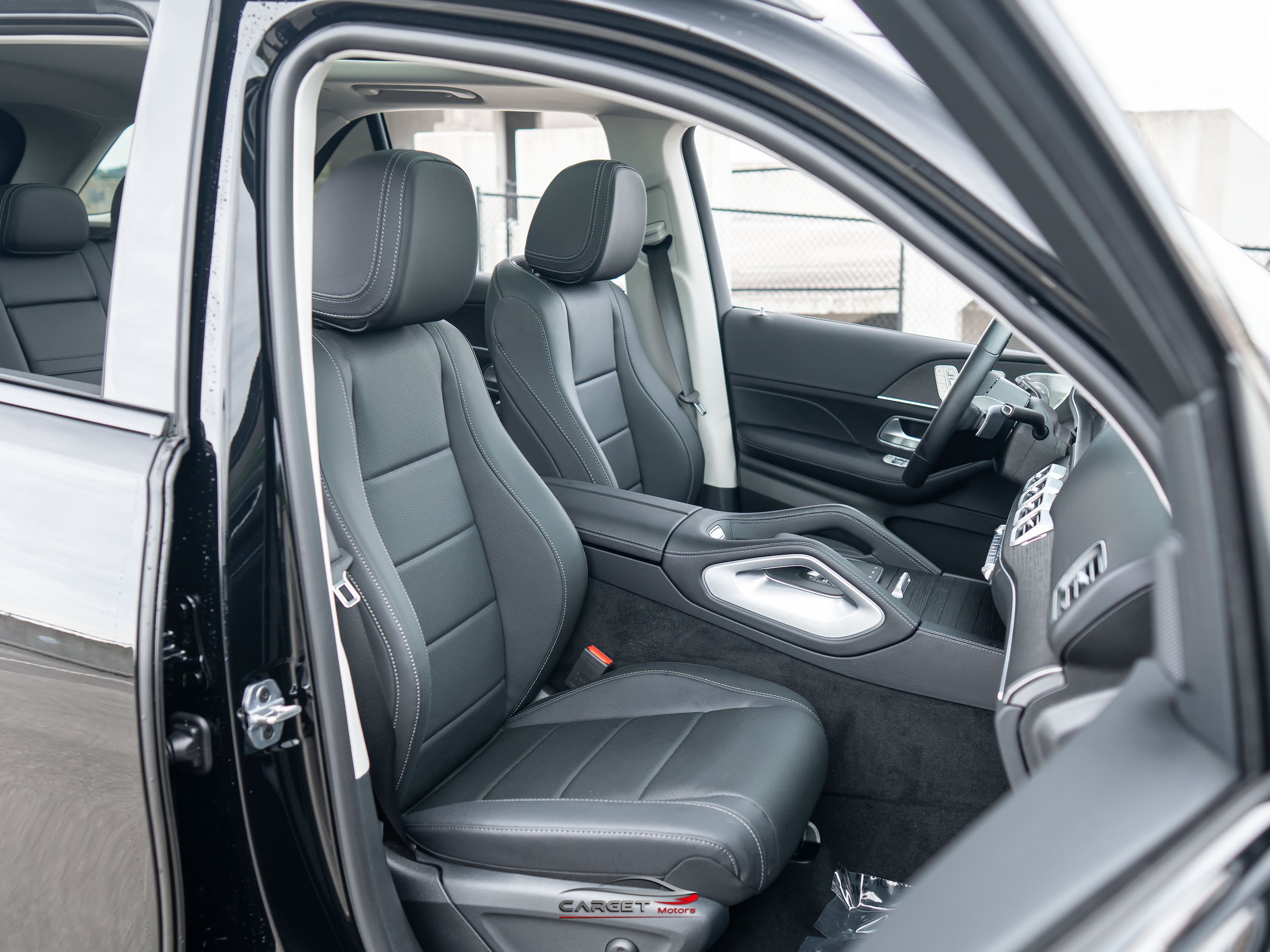 Used 2026 Mercedes-Benz GLE 350 4MATIC w/ AMG Line Exterior image 17