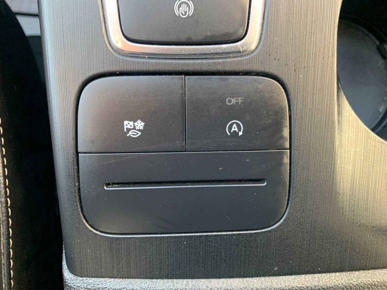 Used 2020 Ford Escape SEL image 20