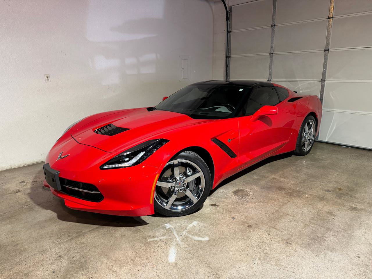 Used 2015 Chevrolet Corvette Stingray Coupe w/ 3LT Preferred Equipment Group RWD image 1