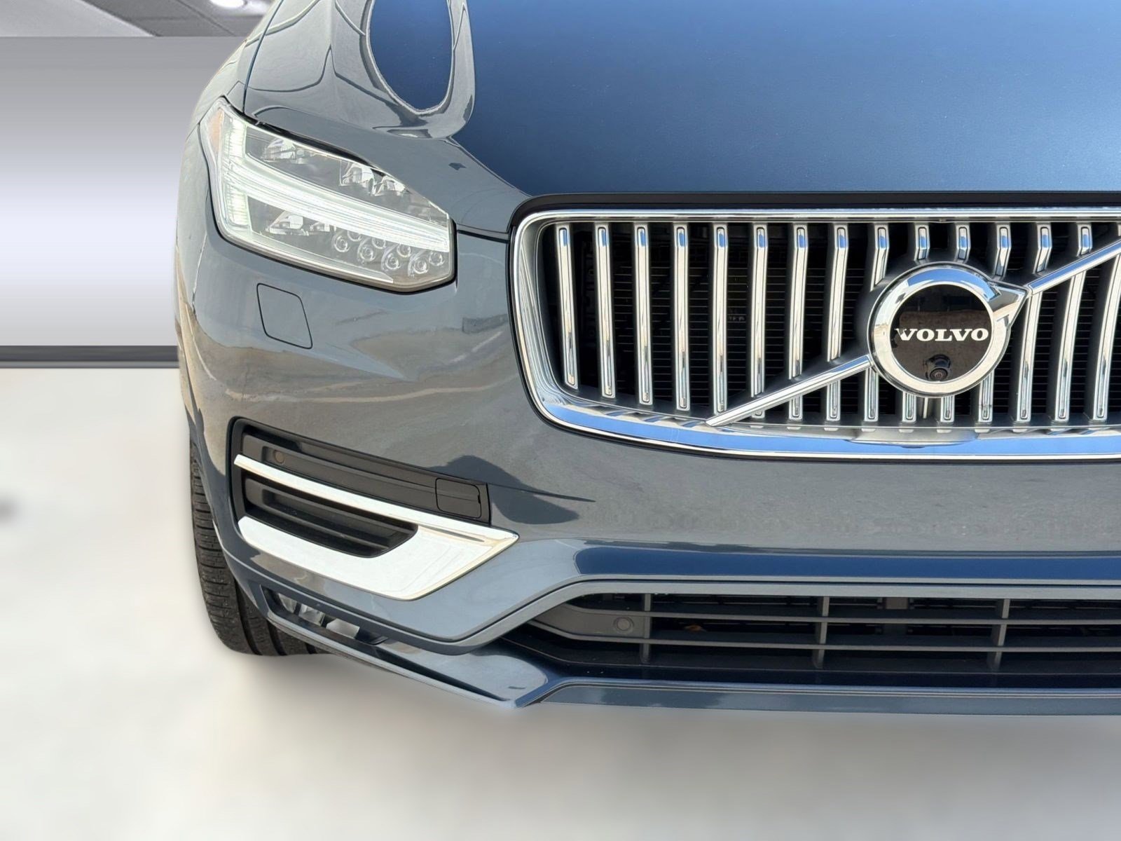 Certified 2023 Volvo XC90 B6 Plus w/ Protection Package Premier AWD/4WD image 11