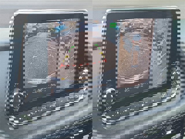 Used 2021 Nissan Rogue SV image 16