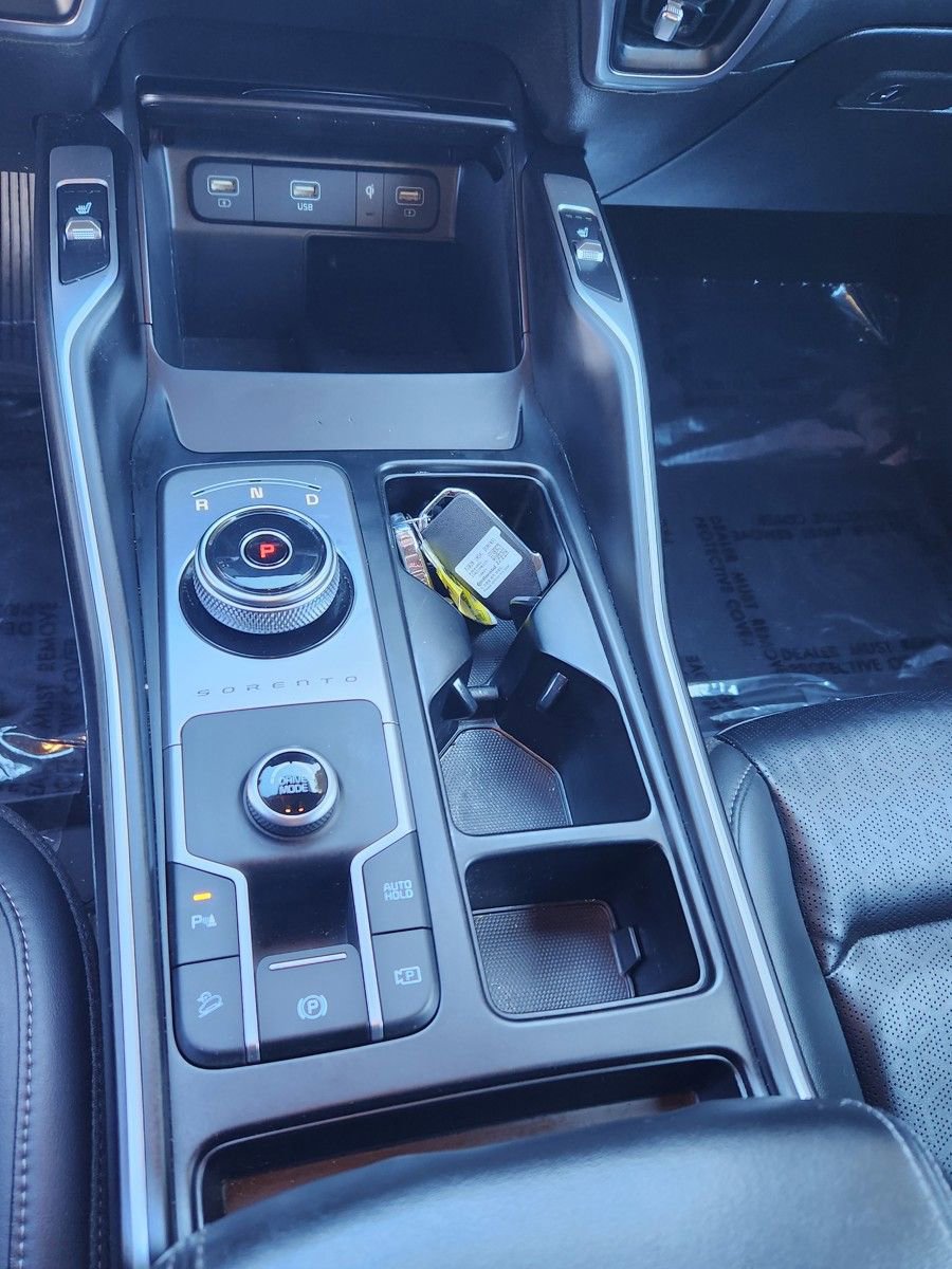 Used 2023 Kia Sorento EX image 44