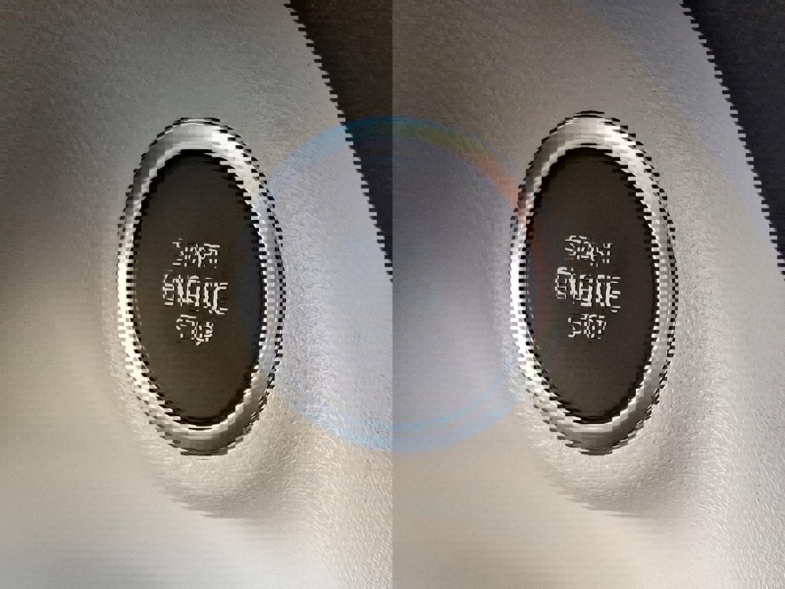 Certified 2023 Volvo XC40 B4 Plus w/ Climate Package image 25