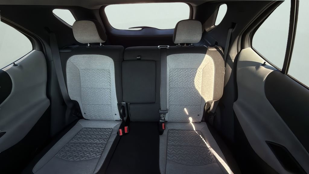 Used 2023 Chevrolet Equinox LT w/ Driver Convenience Package FWD image 11