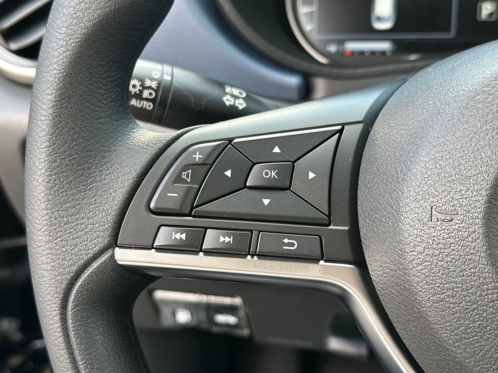 New 2025 Nissan Versa SV w/ Trunk Package image 25