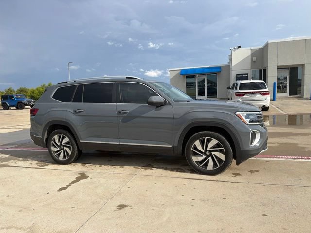 Used 2025 Volkswagen Atlas SEL AWD/4WD image 5