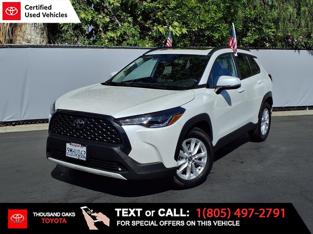 Certified 2024 Toyota Corolla Cross LE w/ Moonroof Package FWD image 1