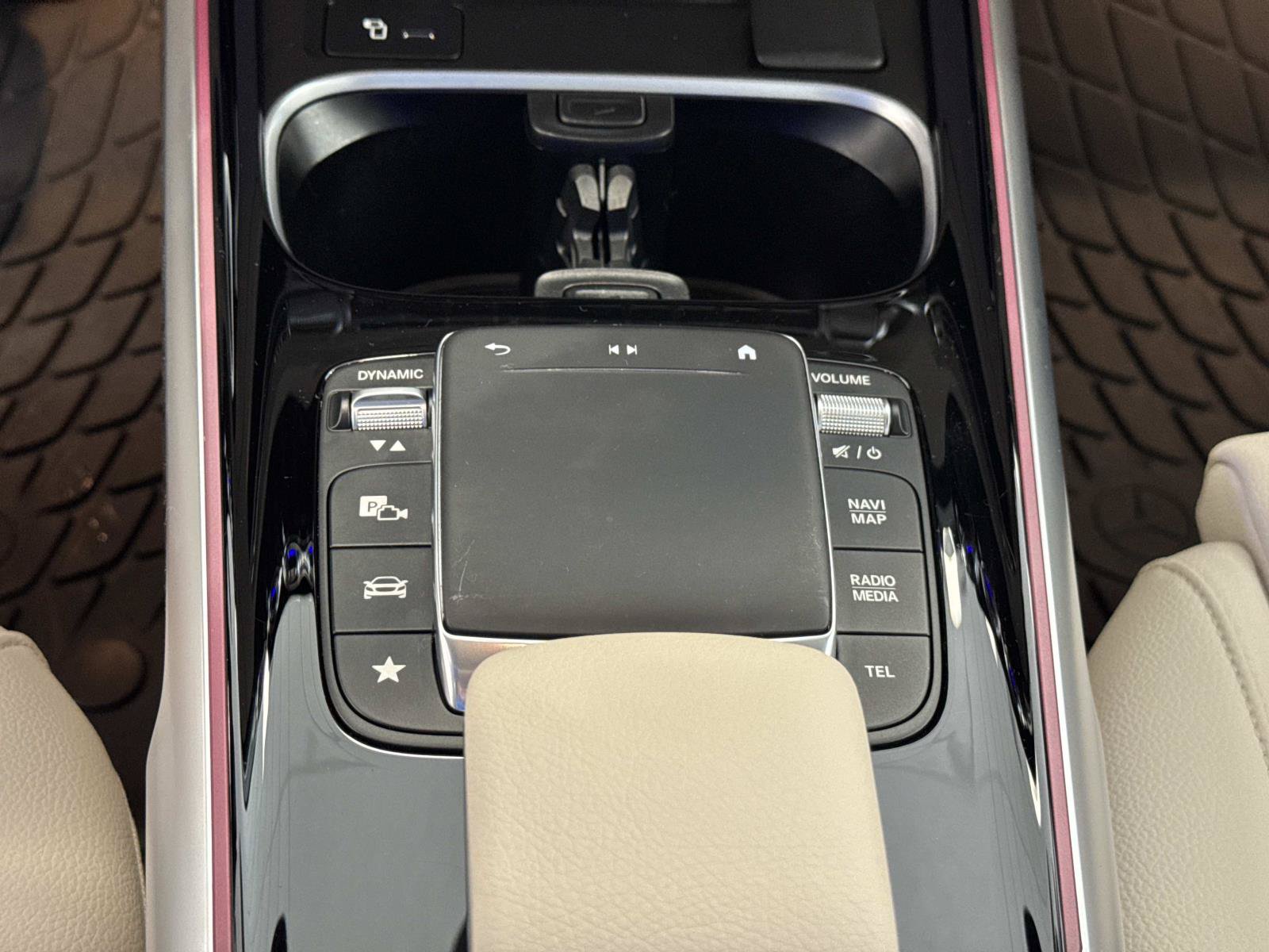 Certified 2023 Mercedes-Benz EQB 300 4MATIC image 19