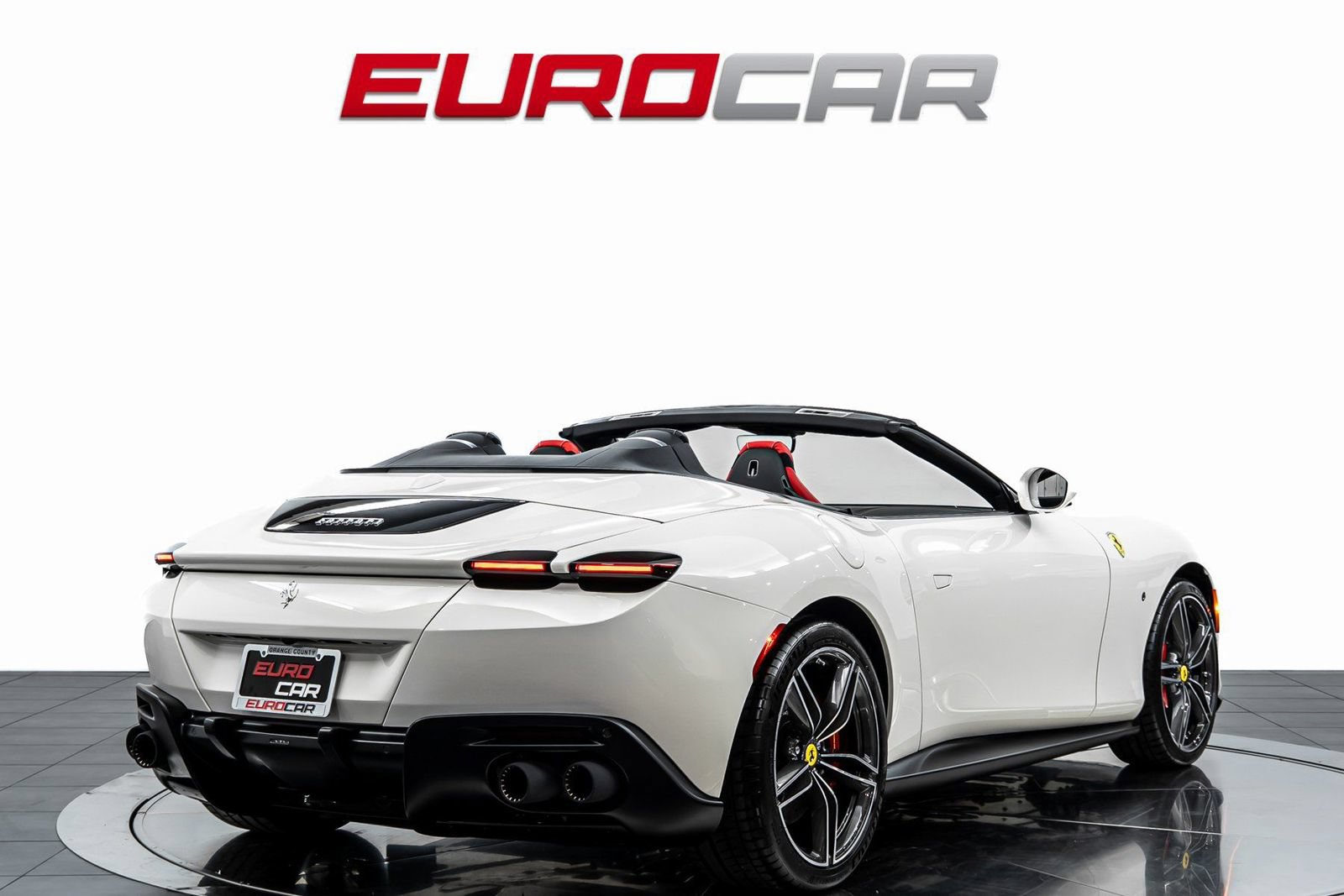 Used 2025 Ferrari Roma Spider RWD image 6