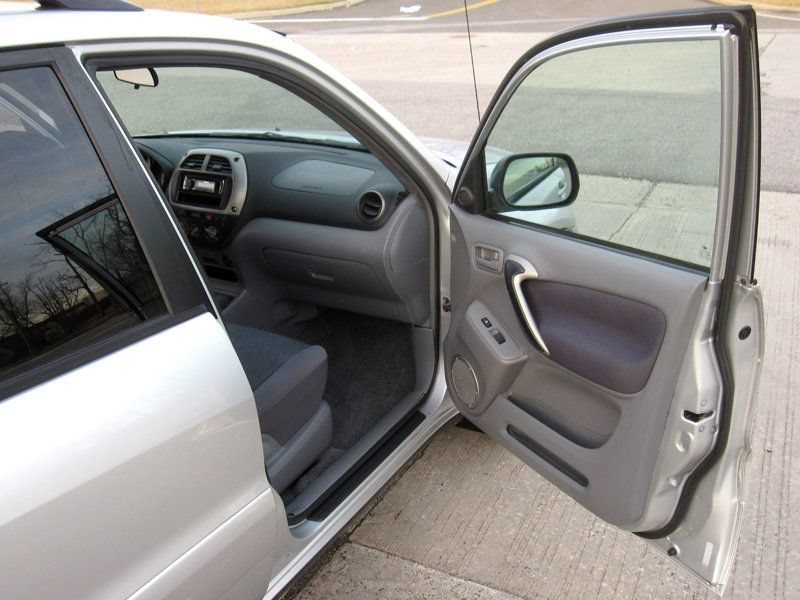Used 2003 Toyota RAV4 4WD image 23
