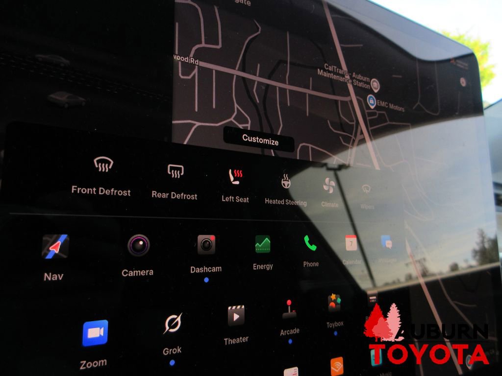 Used 2023 Tesla Model Y Long Range image 39